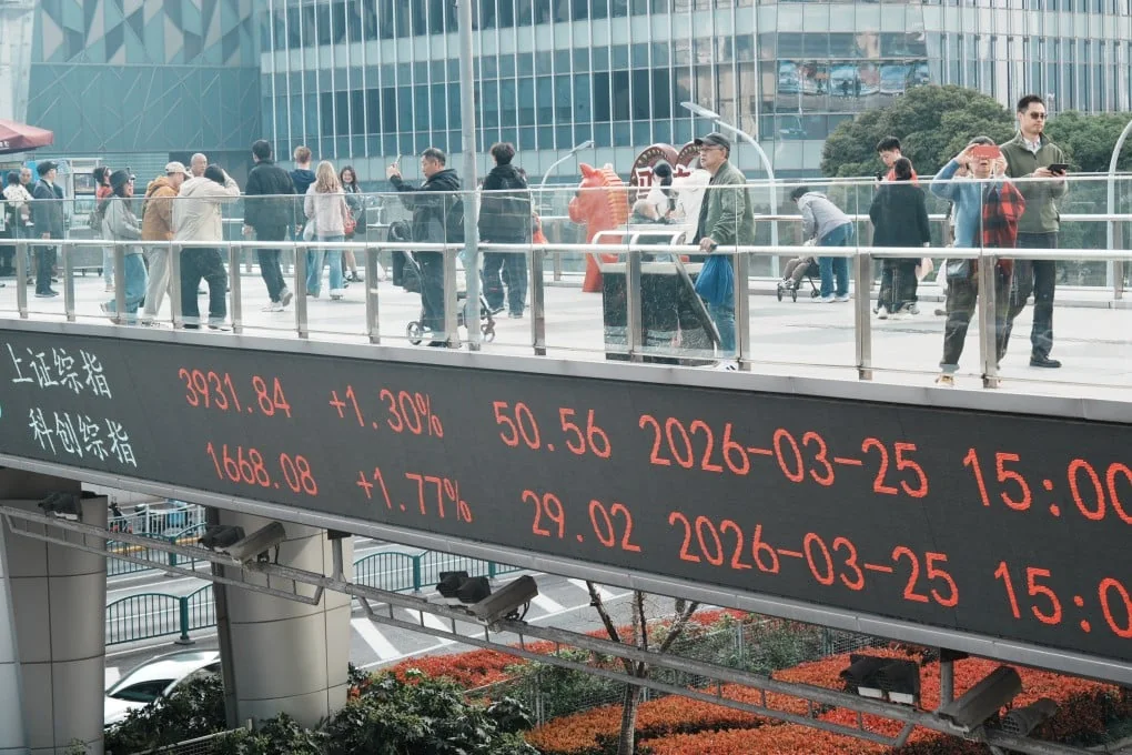 Chinese Stocks Inch Up 0.4% Amid Long-term Investment Focus