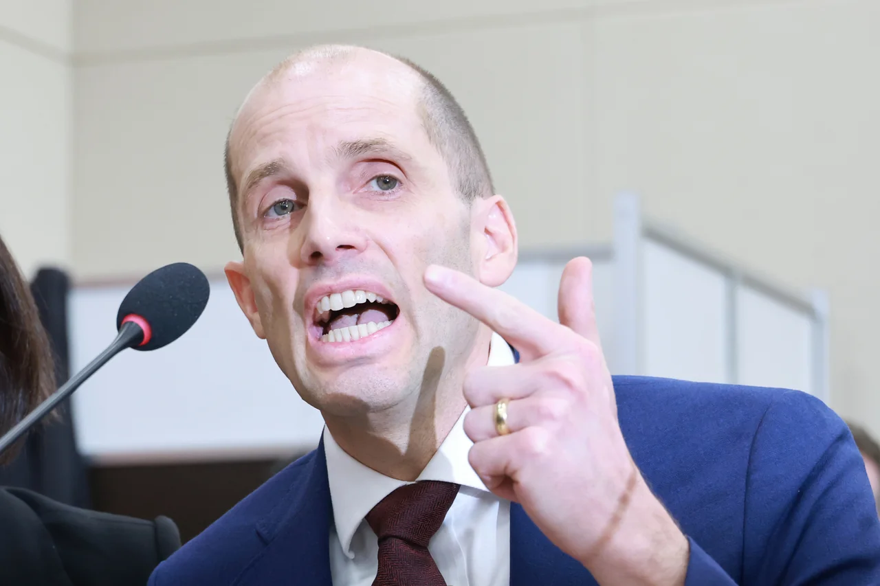 Coupang CEO Rogers Departs S. Korea Amid Data Leak Investigation.