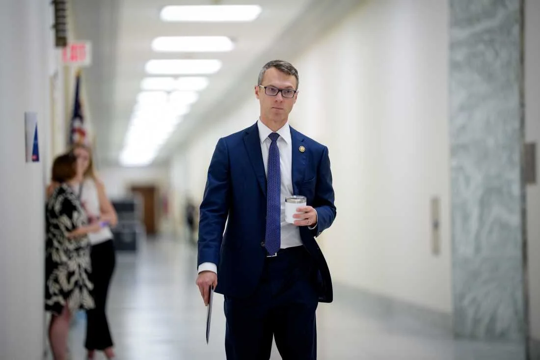Democratic Rep. Walkinshaw Criticizes Omitted ICE Reforms.