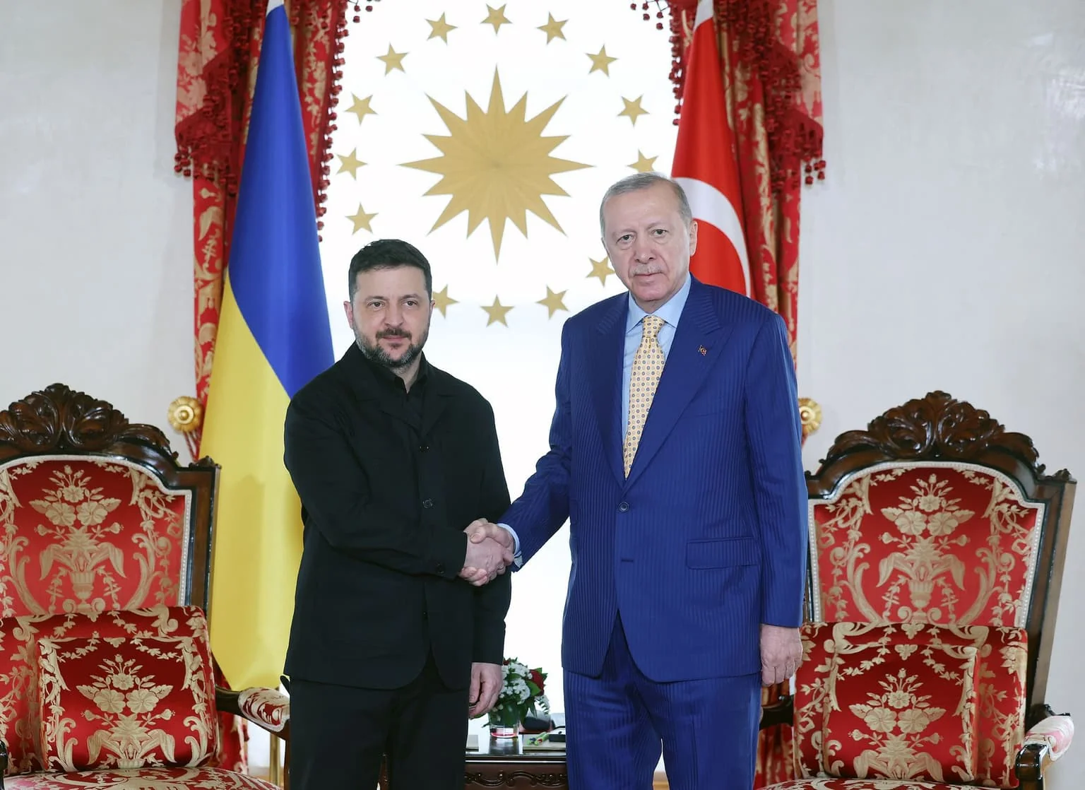 Erdogan Meets Zelensky Amid Turkey's Diplomatic Efforts.