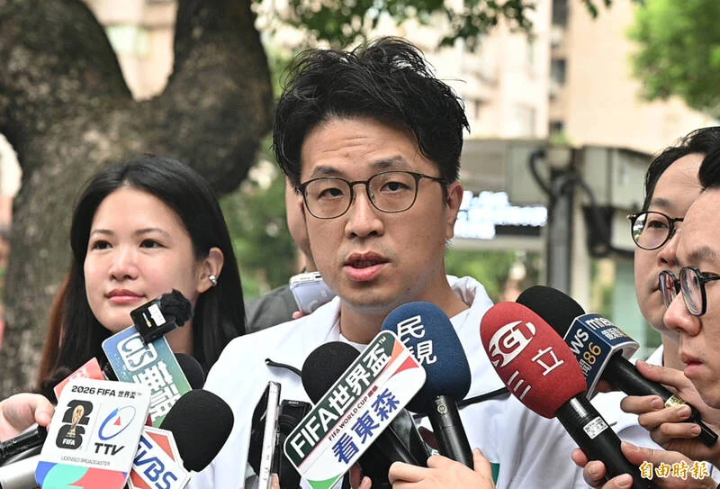 蔣萬安曝上海小貓熊來了，沈伯洋反問真正關注的議題