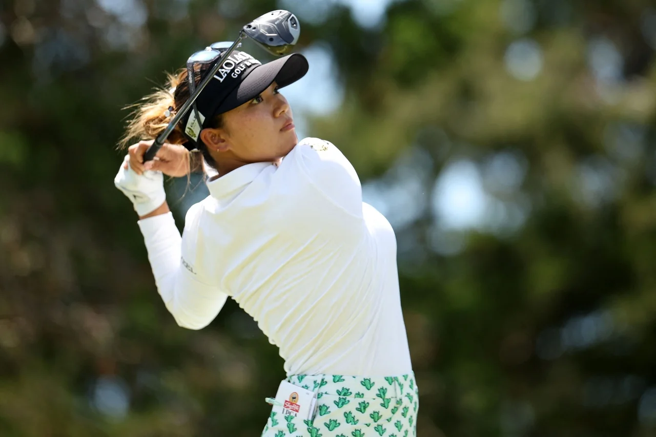 Joo Soo-bin's Lead Slips in LPGA Debut.