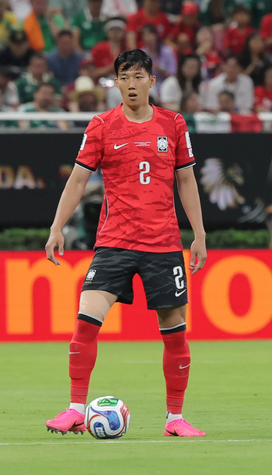Korean Defender Gains European Attention.