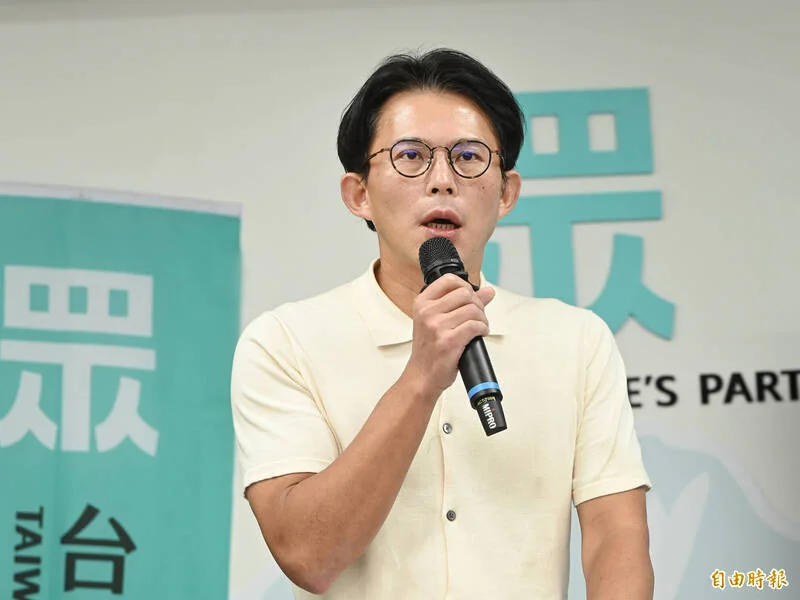林靜儀攻擊衛福部 黃國昌反嗆被「爛官」稱呼.
