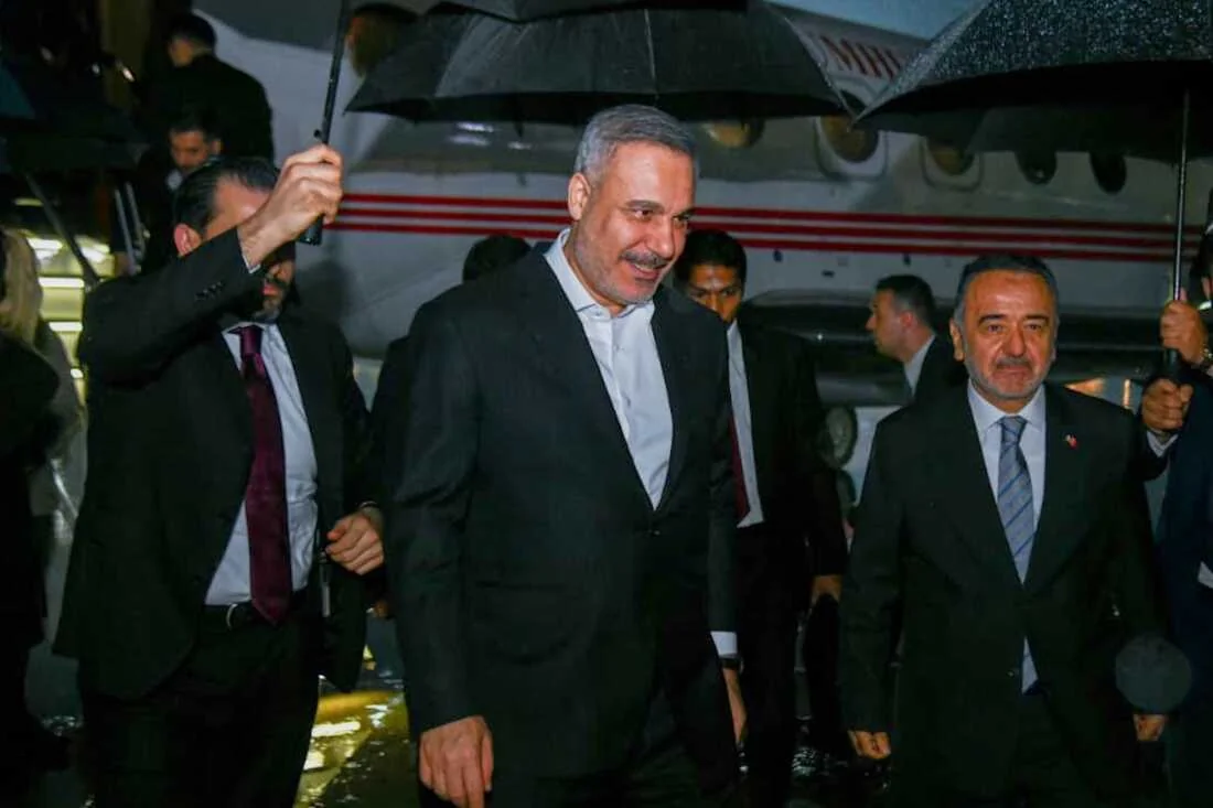 Pakistan to End War Diplomatically