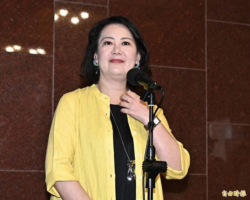 普發1萬元設拒領選項惹怒支持者 吳思瑤稱其擾民且多餘