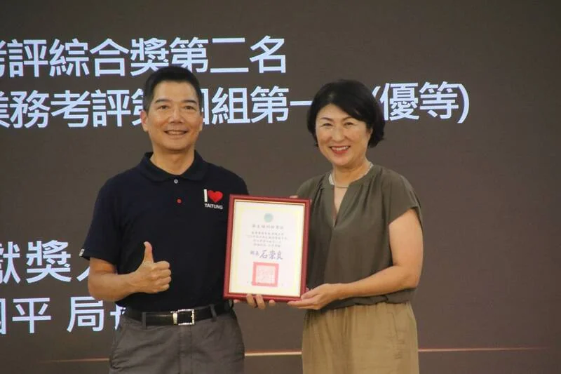 饒慶鈴無法赴中國參加論壇