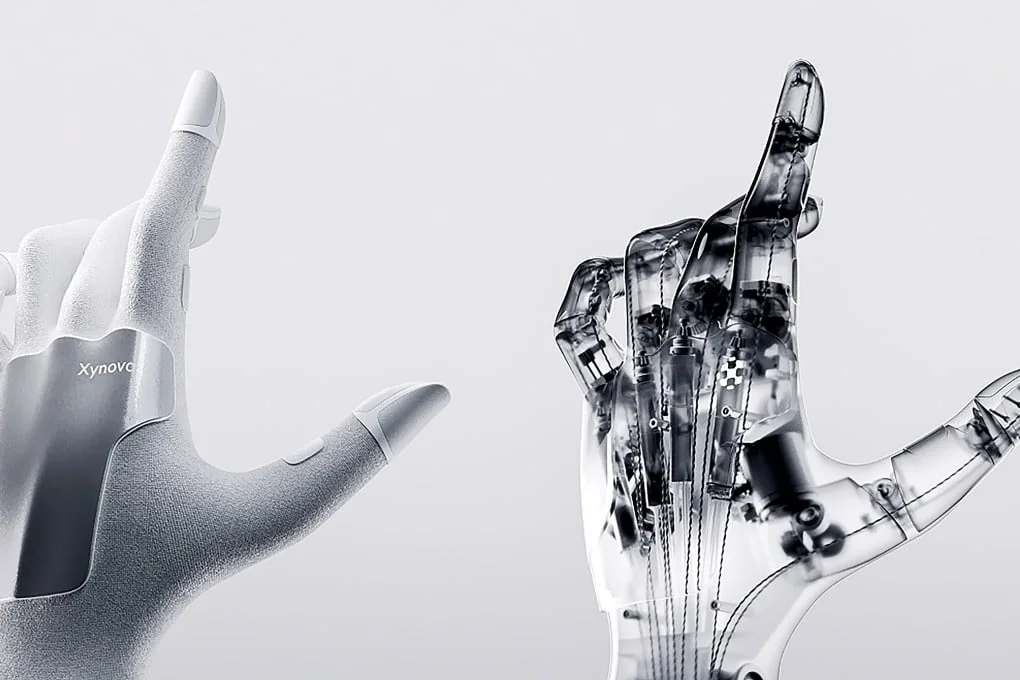 "Record-Breaking Unicorn Birth Sparks Robotic Hand Competition in China"