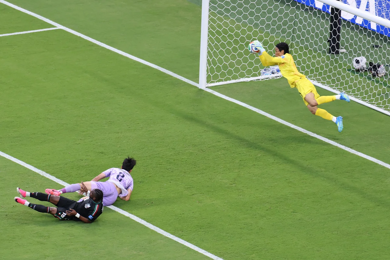 South Korea, Mexico Stalemate at Halftime.