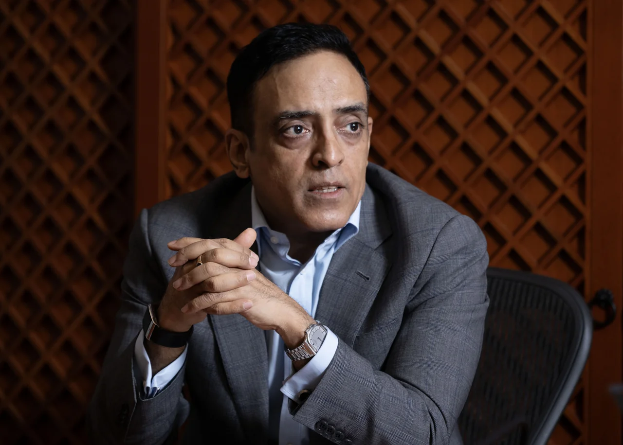 Standard Chartered adds crypto to private banking services.