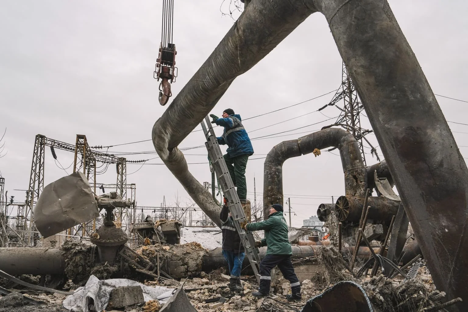 Ukraine Recovers Most Power Capacity Lost to Russia.