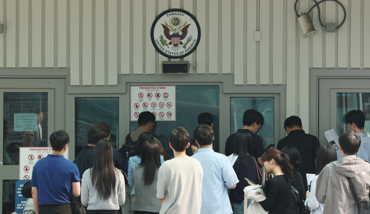 Korean Students Fight US Visa Social Media Scrutiny