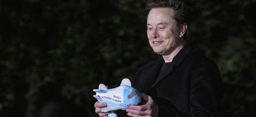 Musk speeds up Air Force One.