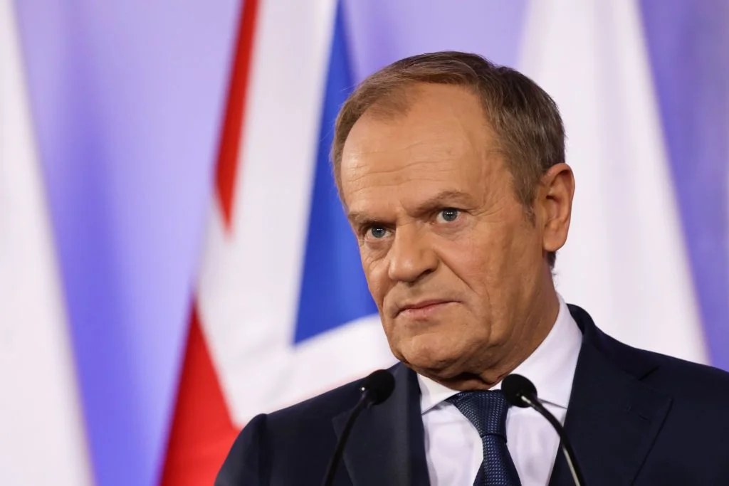 Polish Military Responds to Russian Tanker Near Cable
