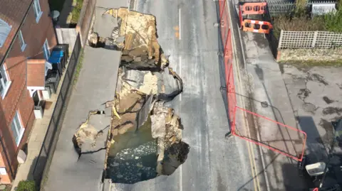 Surrey Street Sinkhole Grows